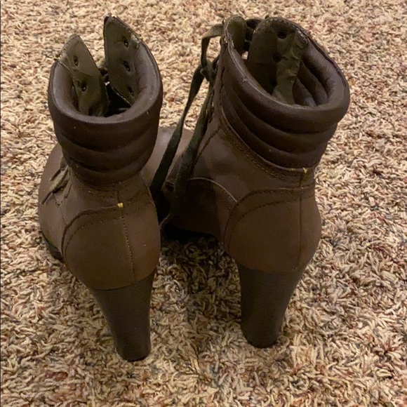 2lips laced up boots - Picture 2 of 5